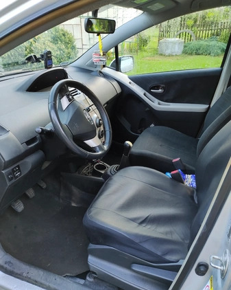 Toyota Yaris cena 11500 przebieg: 294000, rok produkcji 2008 z Mirsk małe 29